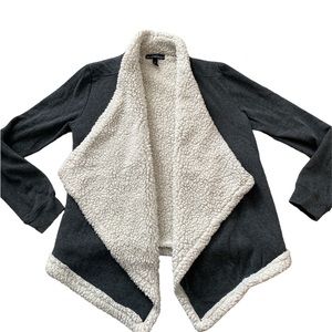 Derek Hearts. Size small